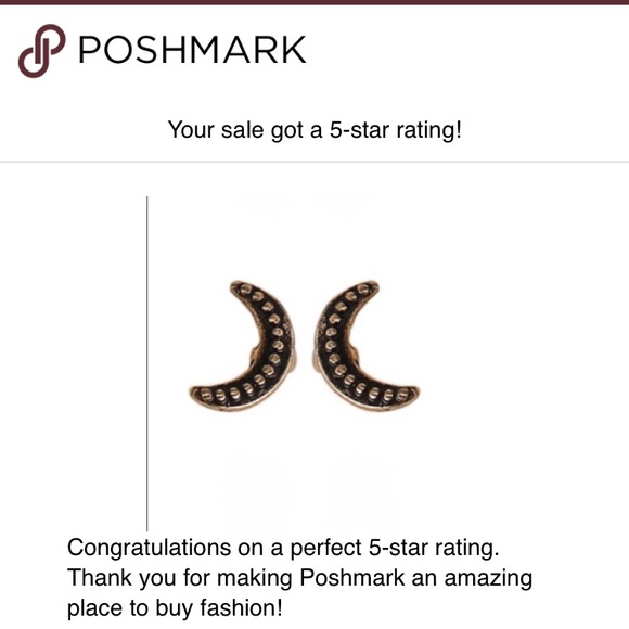 💥LAST ONE💥 Gold Crescent Moon Earrings - Picture 2 of 7